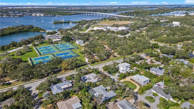 510 Gardenia Lane, Vero Beach, FL 32963