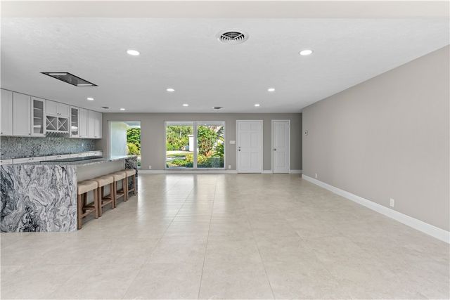 510 Gardenia Lane, Vero Beach, FL 32963