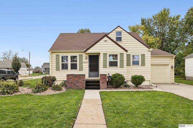 1429 E 2nd Street, Fremont, NE 68025