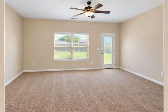4160 Lindbergh Way, Rex, GA 30273