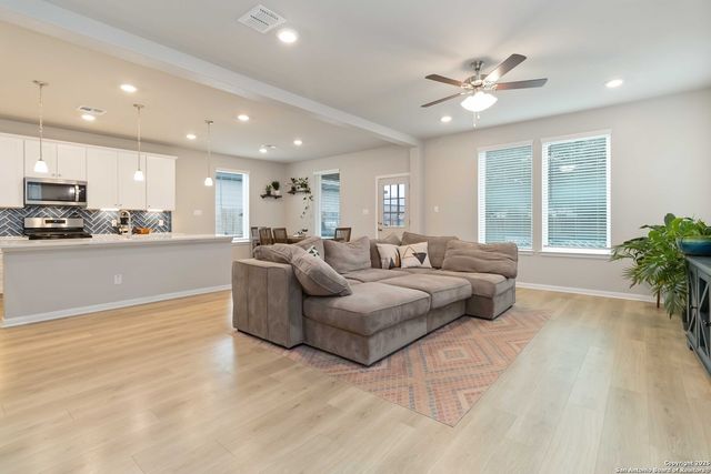 13230 Forscher Crst, San Antonio, TX 78253