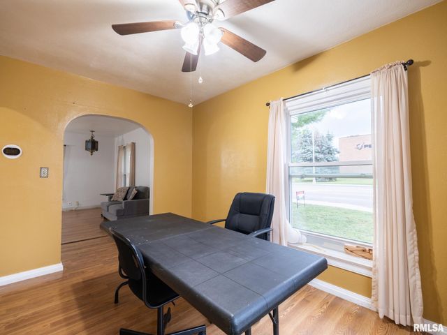 2502 COURT Street, Pekin, IL 61554