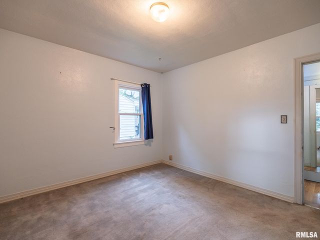2502 COURT Street, Pekin, IL 61554