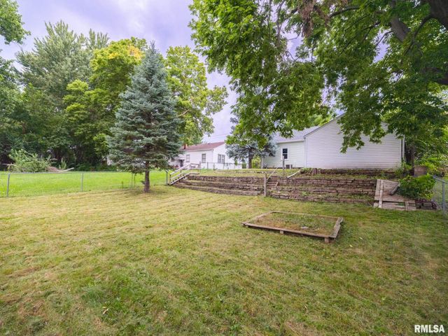 2502 COURT Street, Pekin, IL 61554