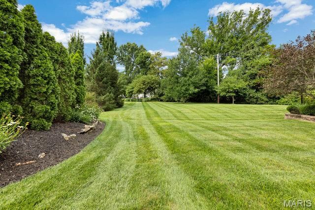 9 Cypress Place Court, Wildwood, MO 63040