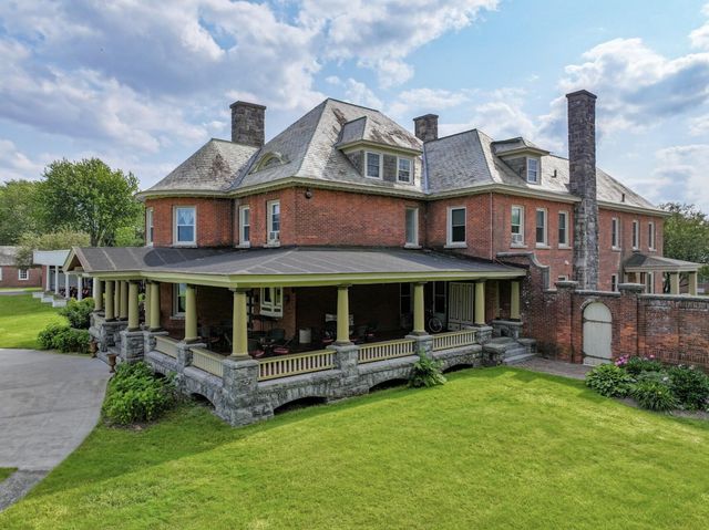 250 Lake Street, Rouses Point, NY 12979