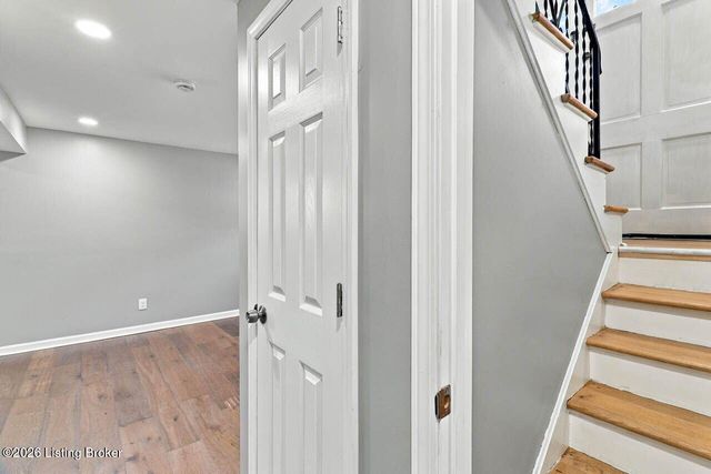 8217 Candleglow Ln, Louisville, KY 40214