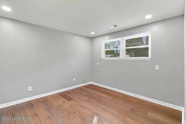 8217 Candleglow Ln, Louisville, KY 40214