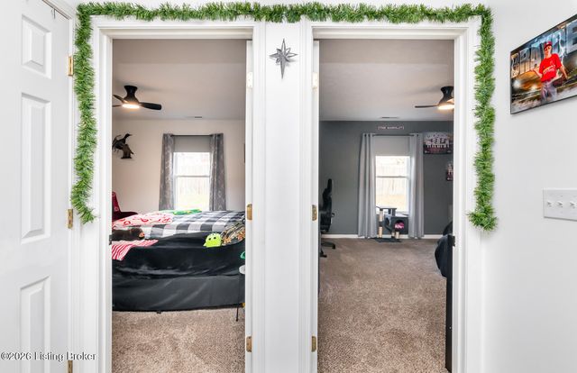 107 Clover Ct, Radcliff, KY 40160