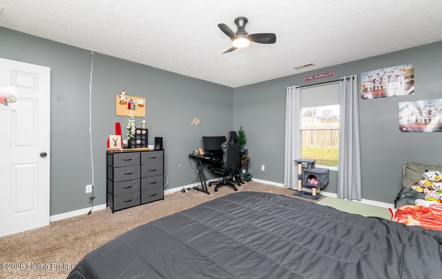 107 Clover Ct, Radcliff, KY 40160