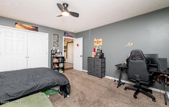 107 Clover Ct, Radcliff, KY 40160