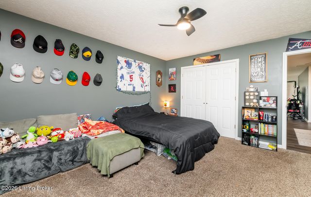 107 Clover Ct, Radcliff, KY 40160