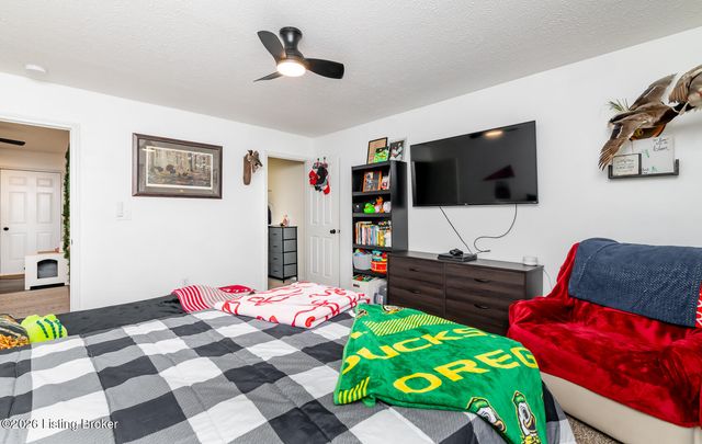 107 Clover Ct, Radcliff, KY 40160