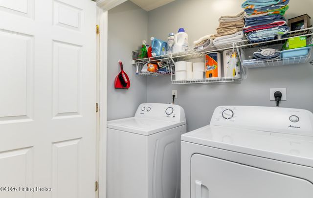 107 Clover Ct, Radcliff, KY 40160