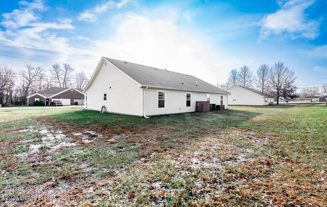 107 Clover Ct, Radcliff, KY 40160