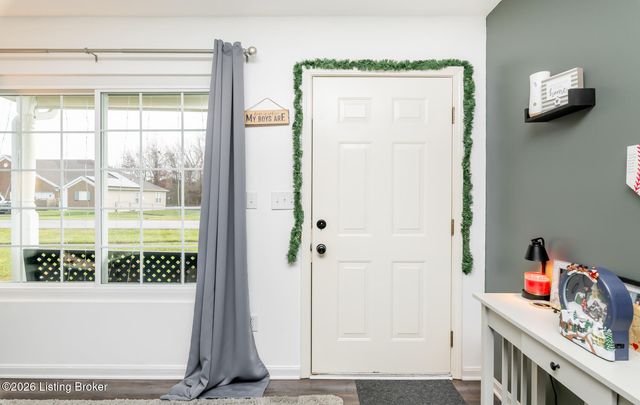 107 Clover Ct, Radcliff, KY 40160