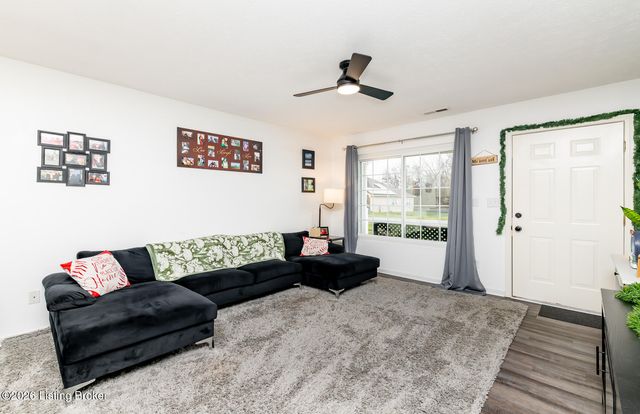 107 Clover Ct, Radcliff, KY 40160