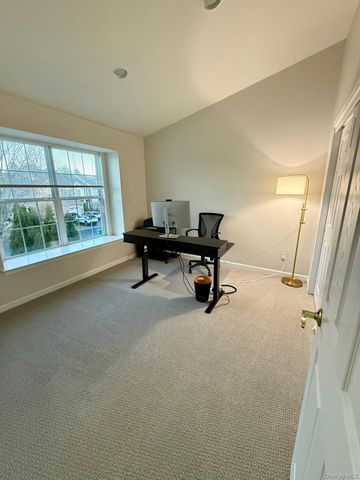 955 Huntington Drive, Fishkill, NY 12524