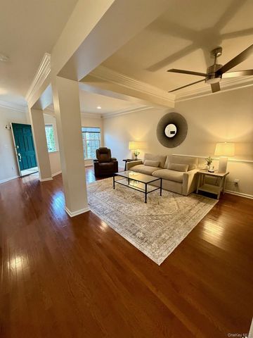 955 Huntington Drive, Fishkill, NY 12524