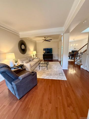 955 Huntington Drive, Fishkill, NY 12524