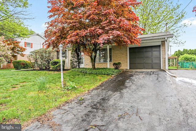 802 WILLOW LN, Lebanon, PA 17046
