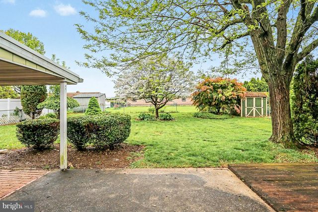 802 WILLOW LN, Lebanon, PA 17046