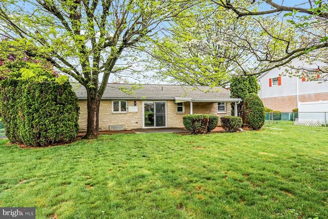 802 WILLOW LN, Lebanon, PA 17046