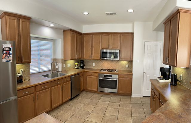 3300 Lighthouse Drive, Denton, TX 76210