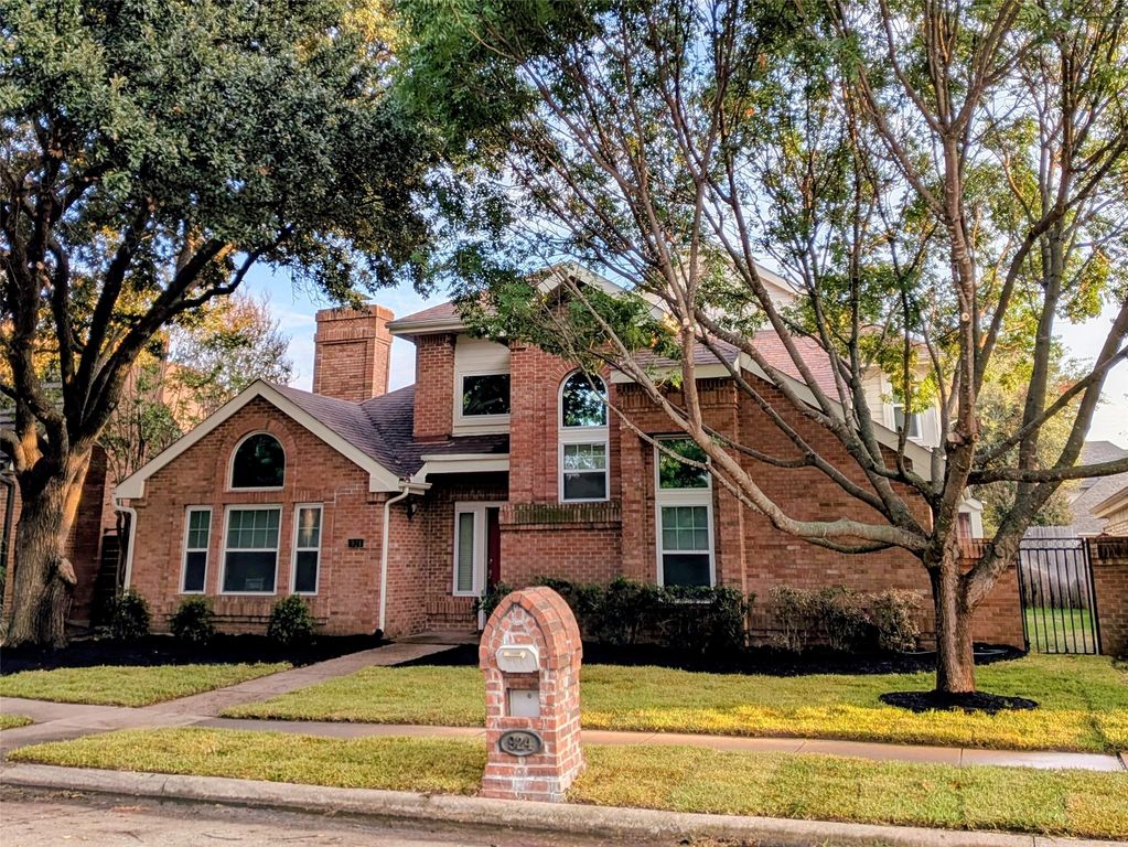 924 McCoy Drive, Irving, TX 75062 — exterior