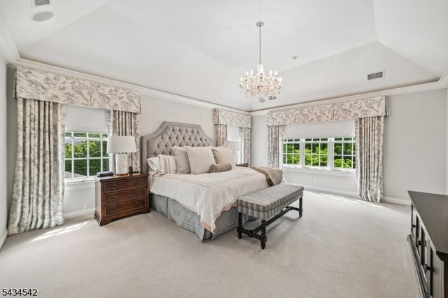 11 Cayuga Way, Millburn Twp., NJ 07078