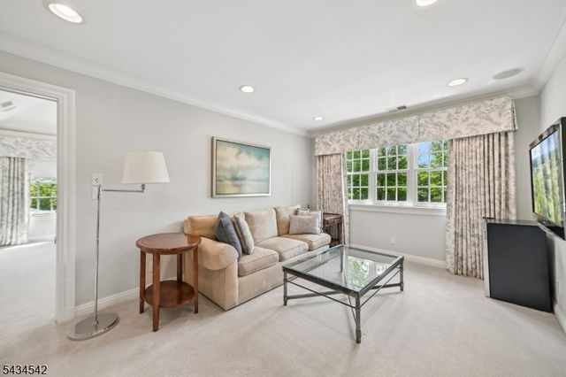 11 Cayuga Way, Millburn Twp., NJ 07078