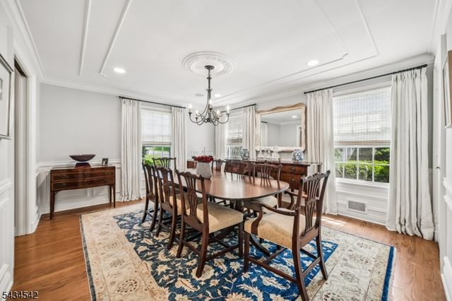 11 Cayuga Way, Millburn Twp., NJ 07078