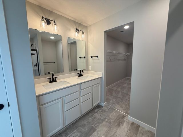 15016 Athenry Bay, Rosemount, MN 55068