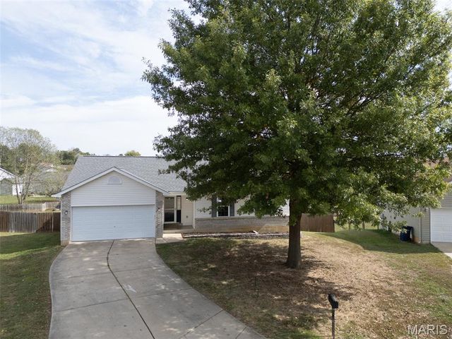 617 Matador Court, Moscow Mills, MO 63362