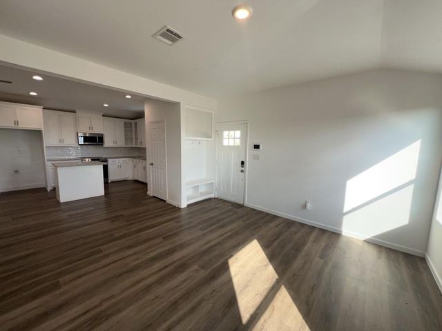 695 Road 5707, Cleveland, TX 77327