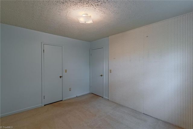 169 Tanglewood Drive, Mount Airy, NC 27030