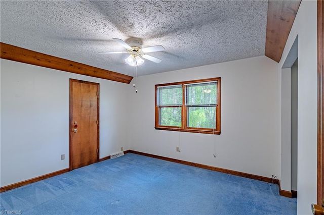 169 Tanglewood Drive, Mount Airy, NC 27030