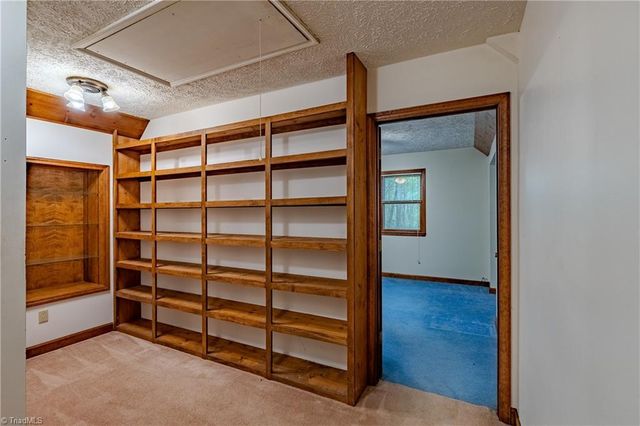 169 Tanglewood Drive, Mount Airy, NC 27030