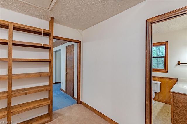 169 Tanglewood Drive, Mount Airy, NC 27030