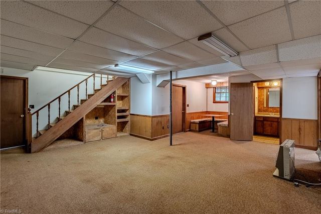 169 Tanglewood Drive, Mount Airy, NC 27030