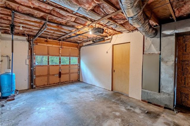 169 Tanglewood Drive, Mount Airy, NC 27030