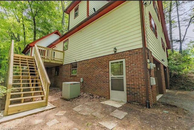 169 Tanglewood Drive, Mount Airy, NC 27030