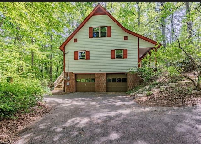 169 Tanglewood Drive, Mount Airy, NC 27030