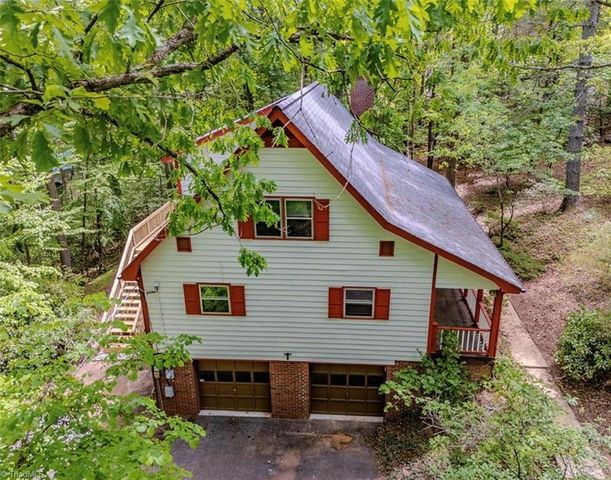 169 Tanglewood Drive, Mount Airy, NC 27030