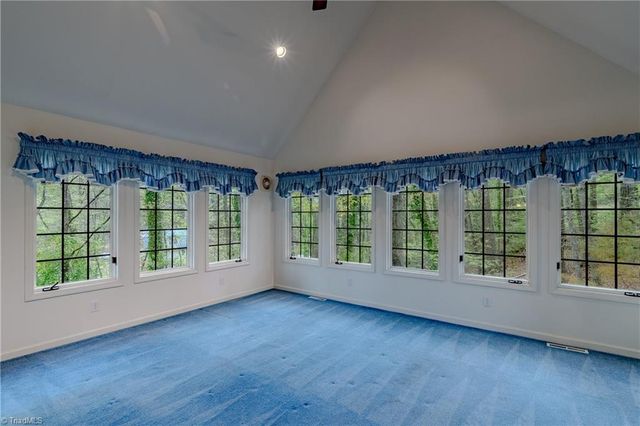 169 Tanglewood Drive, Mount Airy, NC 27030