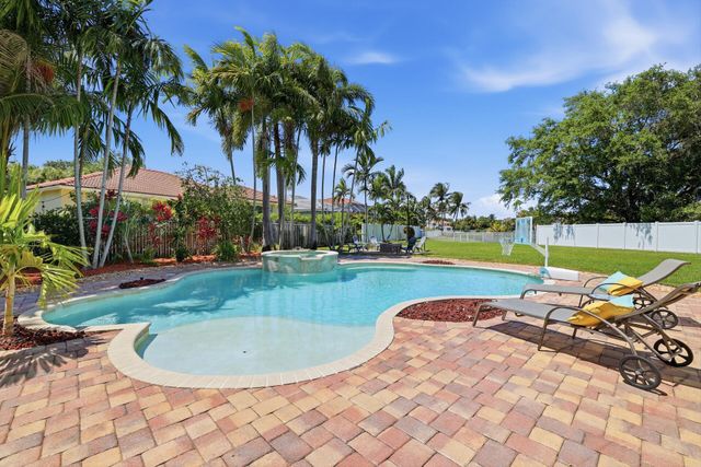 5314 Indianwood Village Lane, Lake Worth, FL 33463