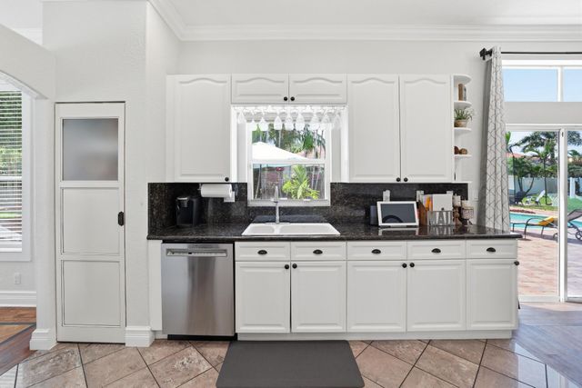 5314 Indianwood Village Lane, Lake Worth, FL 33463