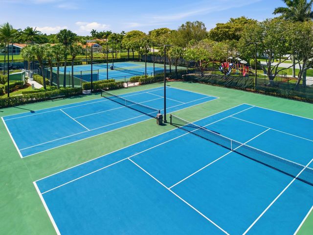 5314 Indianwood Village Lane, Lake Worth, FL 33463