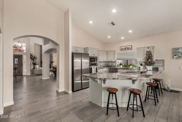 25236 S FLAME TREE Drive, Sun Lakes, AZ 85248