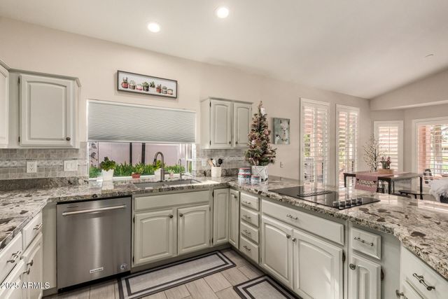 25236 S FLAME TREE Drive, Sun Lakes, AZ 85248